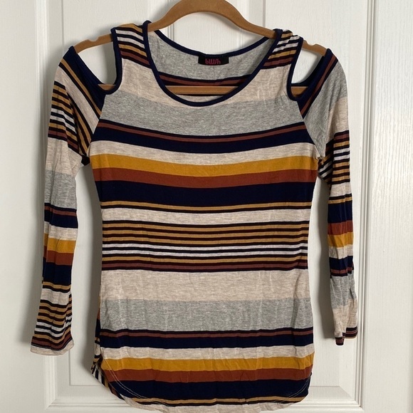 Blush Women’s Cold Shoulder Striped Long Sleeve Shirt Small - Picture 2 of 6